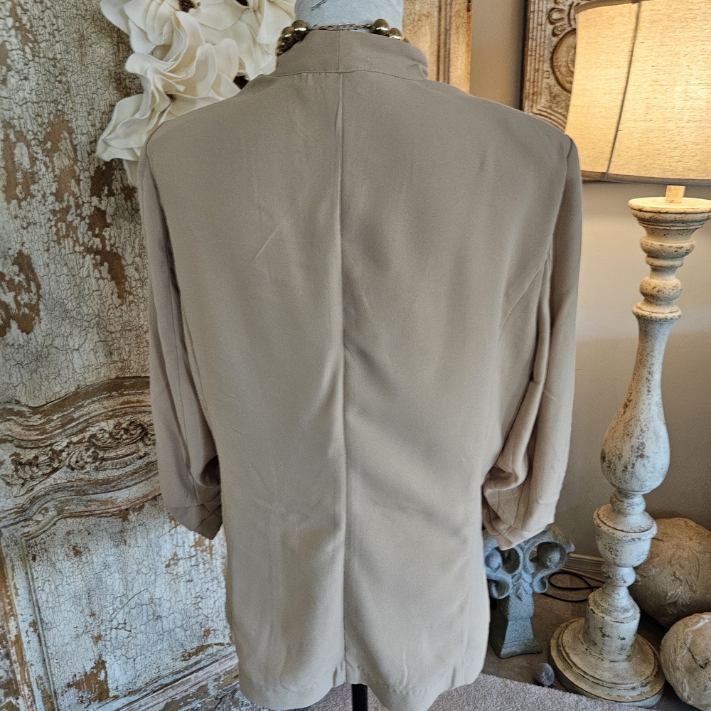 Rachel Zoe Light Beige Open-Front Blazer - Picture 7 of 10
